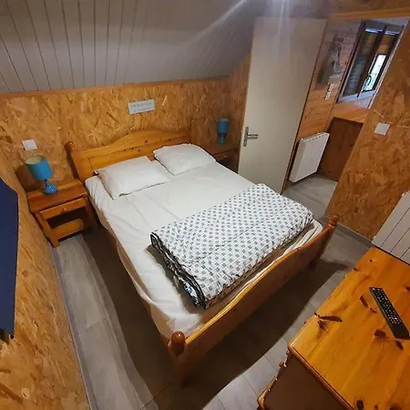 6 Personnes Avec Piscine * Кабур